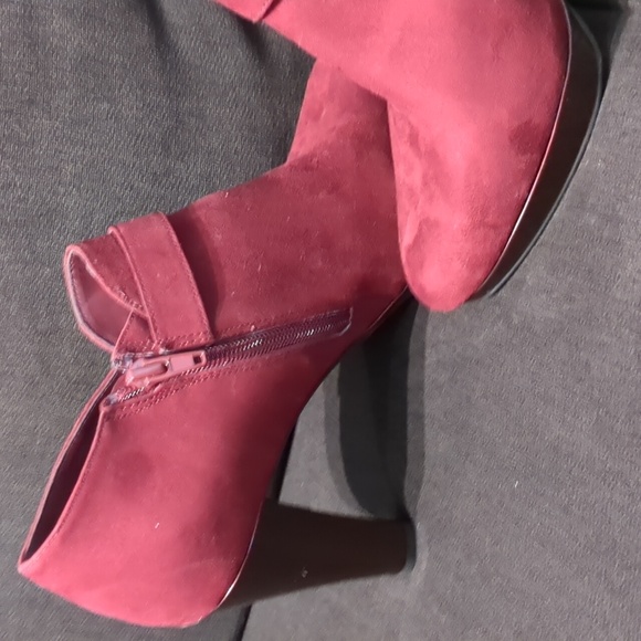 Burgundy Booties East Fifth 8.5 - Picture 2 of 5